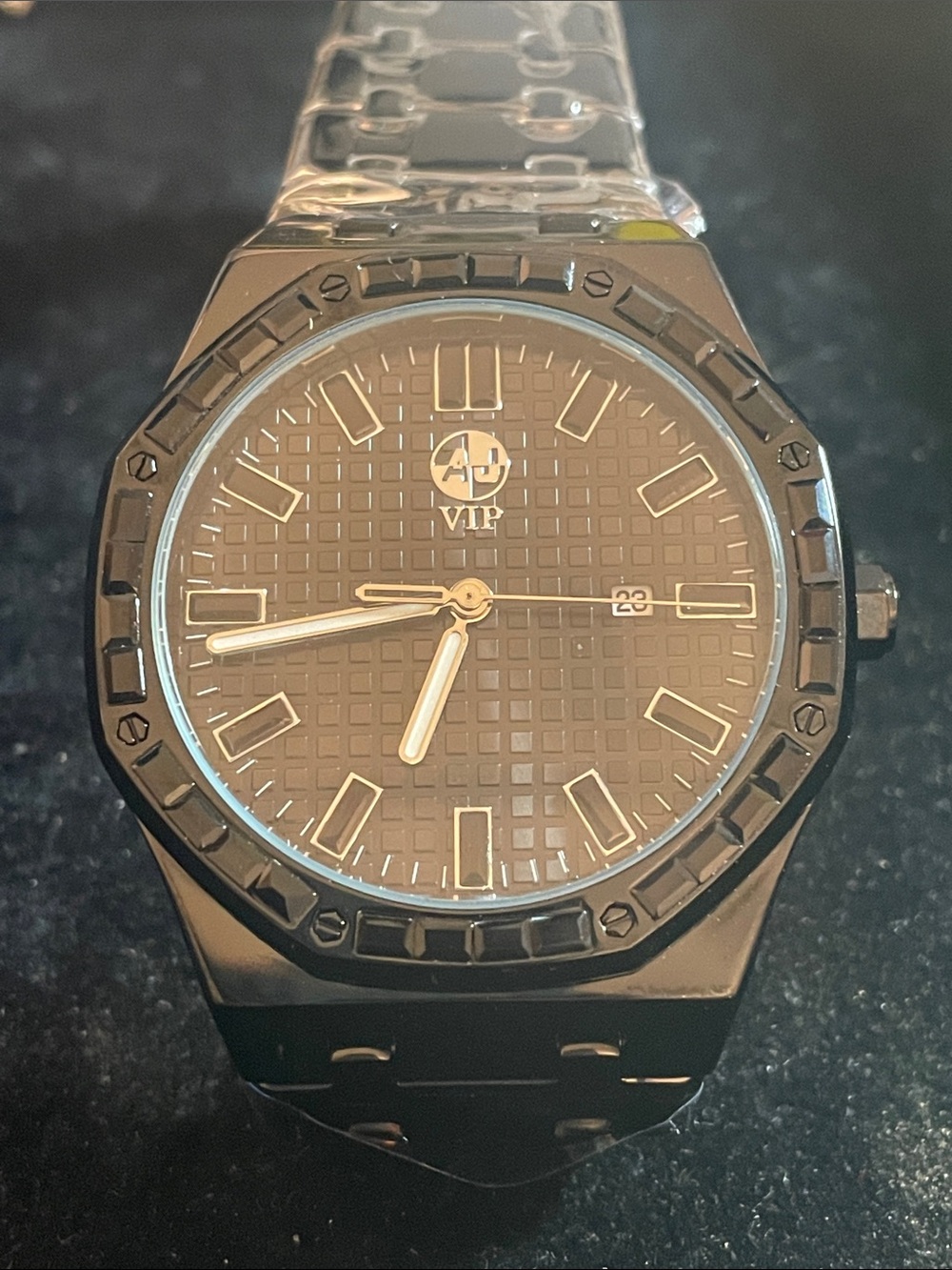 VIP All black large size watch New plastic film still on band